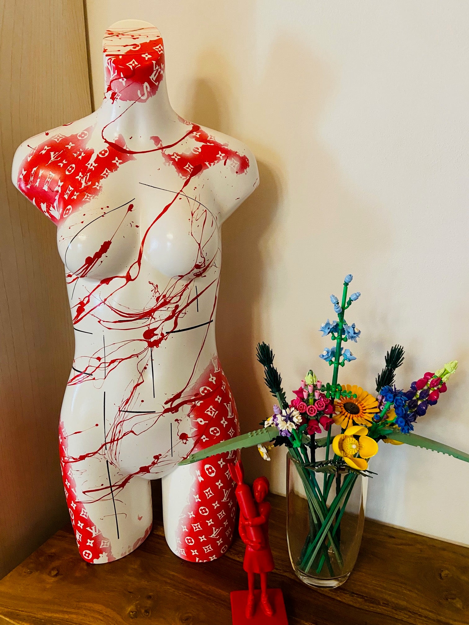 LADY SUPREME (2024) - MAM POP ART STORE