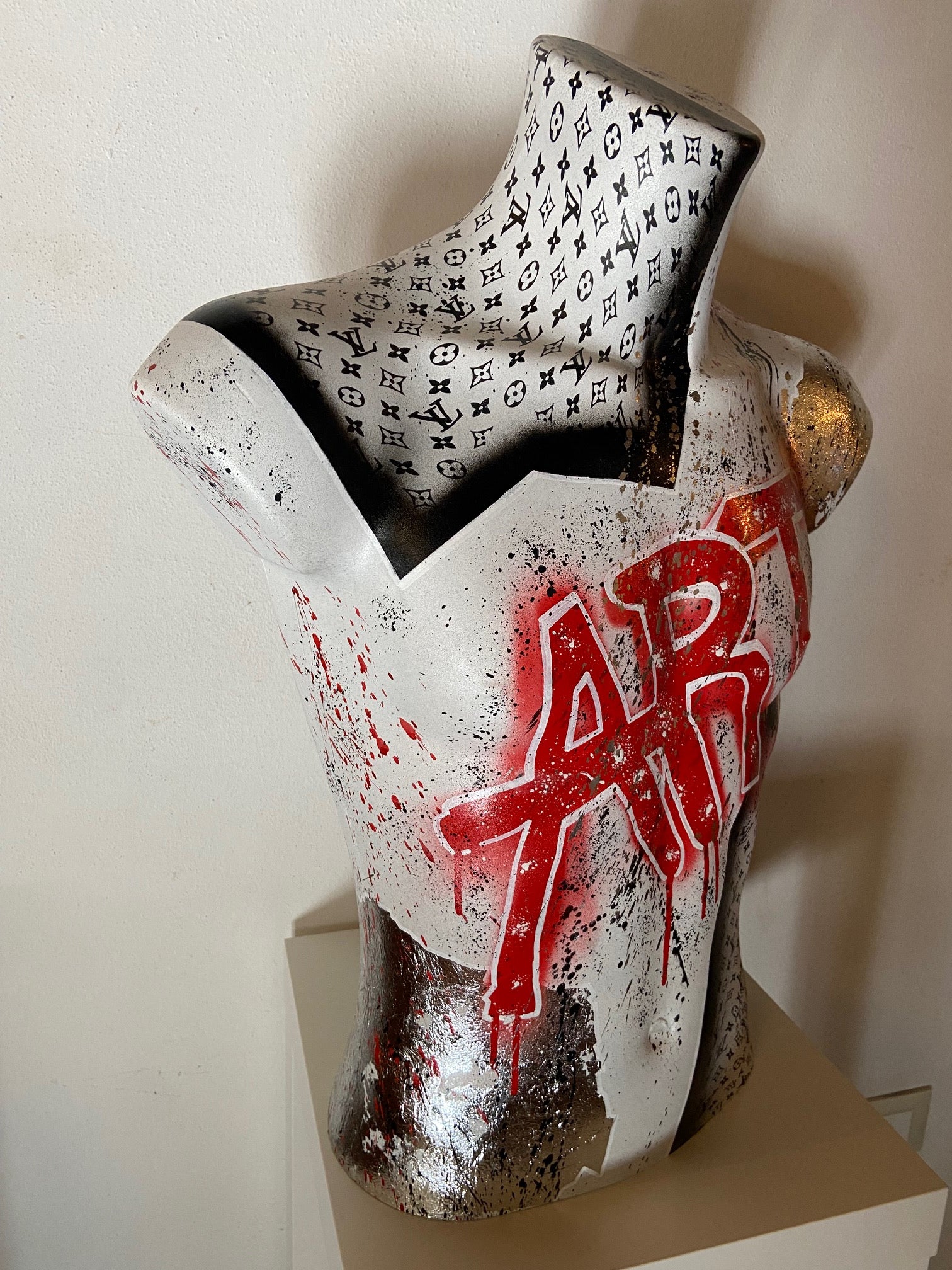 MR.ART (2025) - MAM POP ART STORE