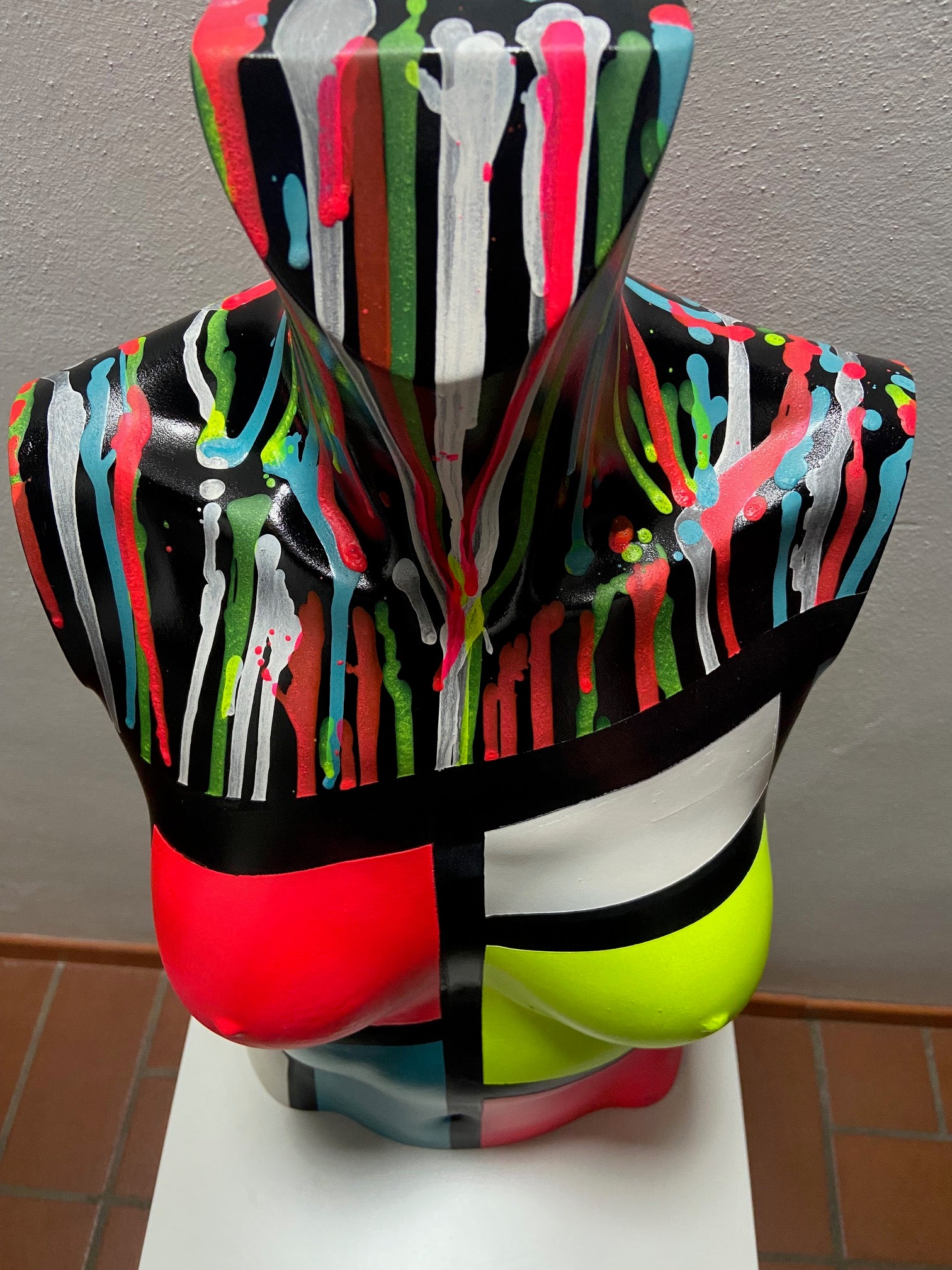 MISS MONDRIAN FLUO REVERSE (2025) MAM POP ART STORE